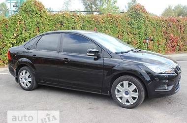Седан Ford Focus 2010 в 
