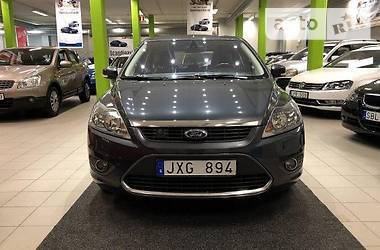 Хэтчбек Ford Focus 2010 в 
