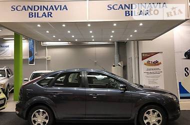 Хэтчбек Ford Focus 2010 в 