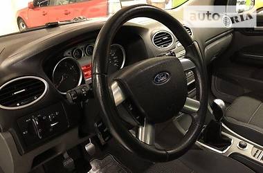 Хэтчбек Ford Focus 2010 в 