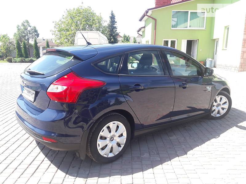 Хэтчбек Ford Focus 2012 в Жидачове