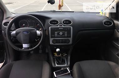 Хэтчбек Ford Focus 2006 в Каменец-Подольском