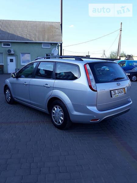 Универсал Ford Focus 2010 в Нововолынске