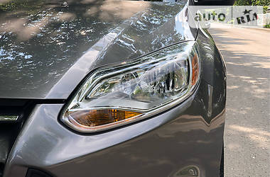 Седан Ford Focus 2013 в 
