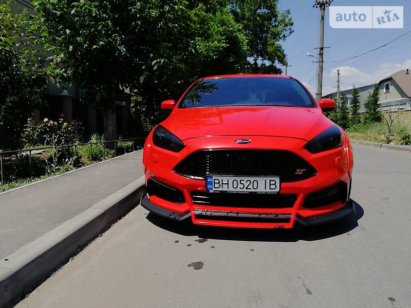 Седан Ford Focus 2012 в 
