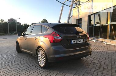 Хэтчбек Ford Focus 2014 в 