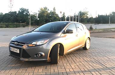 Хэтчбек Ford Focus 2014 в 