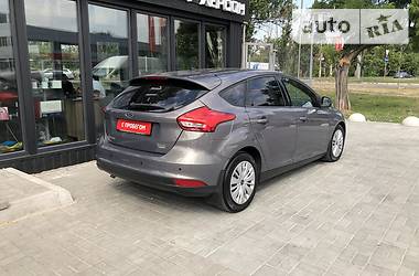 Хэтчбек Ford Focus 2016 в Херсоне