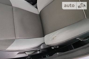 Хетчбек Ford Focus 2012 в 
