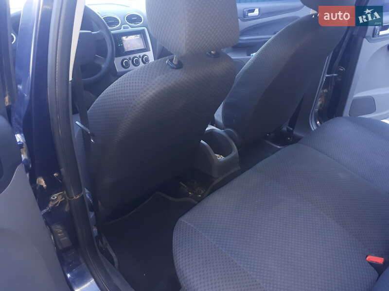 Хэтчбек Ford Focus 2005 в Бершади