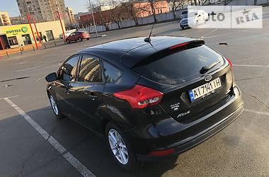 Хэтчбек Ford Focus 2015 в 
