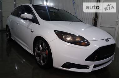 Хетчбек Ford Focus 2013 в 