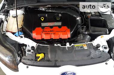 Хетчбек Ford Focus 2013 в 