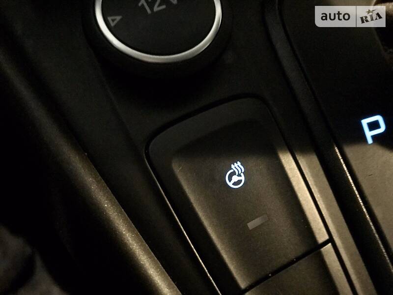 Седан Ford Focus 2015 в Києві