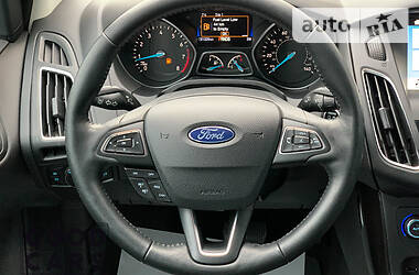 Седан Ford Focus 2017 в 