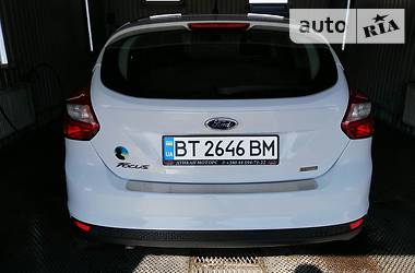 Хетчбек Ford Focus 2013 в 
