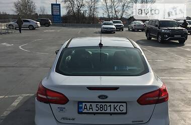 Седан Ford Focus 2015 в 