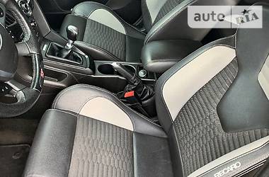 Хетчбек Ford Focus 2012 в 