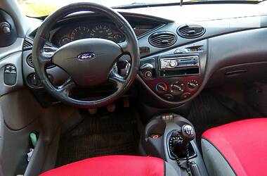 Хетчбек Ford Focus 1998 в 