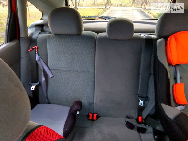 Хетчбек Ford Focus 1998 в Дрогобичі