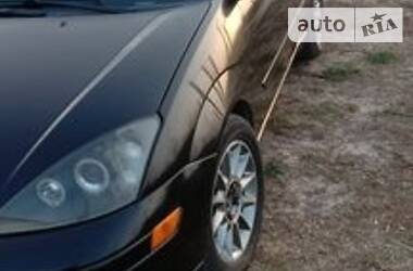 Седан Ford Focus 2000 в 
