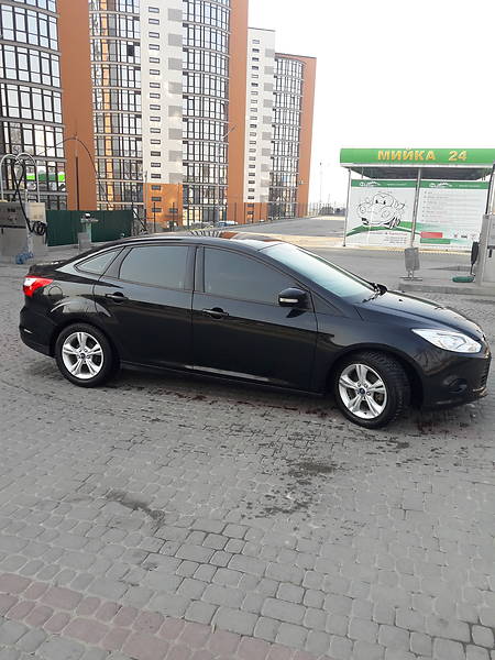 Седан Ford Focus 2014 в 