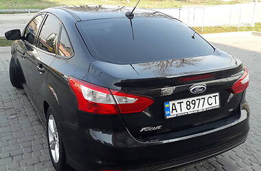 Седан Ford Focus 2014 в 