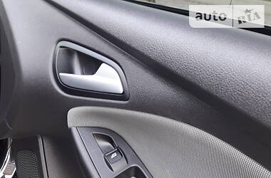 Седан Ford Focus 2014 в 