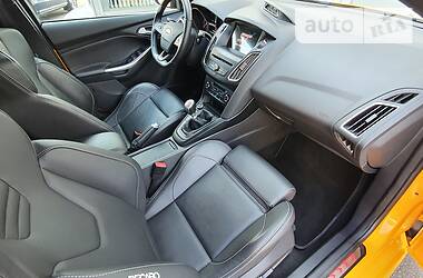 Хетчбек Ford Focus 2017 в 