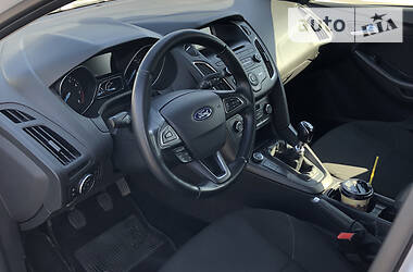 Хетчбек Ford Focus 2015 в 