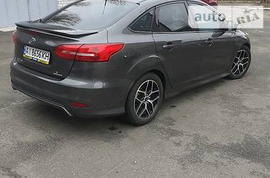 Седан Ford Focus 2015 в 