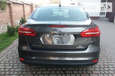 Седан Ford Focus 2015 в 