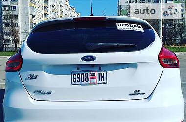 Хетчбек Ford Focus 2016 в 