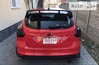 Хетчбек Ford Focus 2014 в 