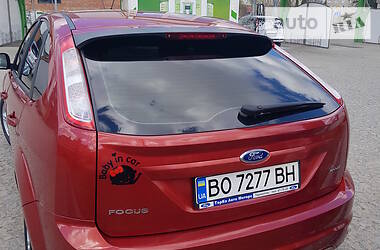 Хэтчбек Ford Focus 2010 в Чорткове