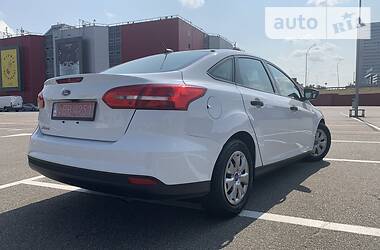 Седан Ford Focus 2016 в 