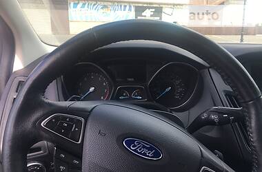 Седан Ford Focus 2015 в 
