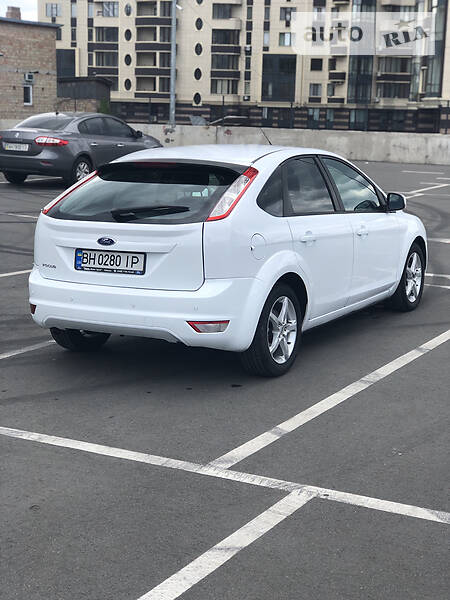 Хэтчбек Ford Focus 2011 в Киеве