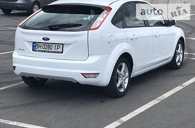 Хетчбек Ford Focus 2011 в 
