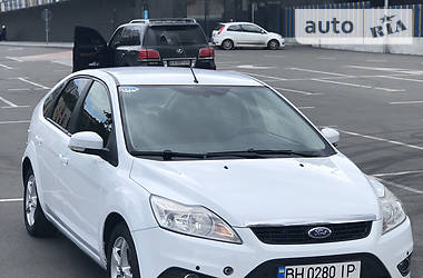 Хетчбек Ford Focus 2011 в 