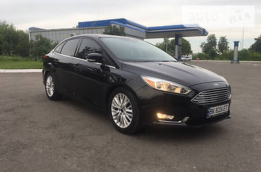 Седан Ford Focus 2015 в 