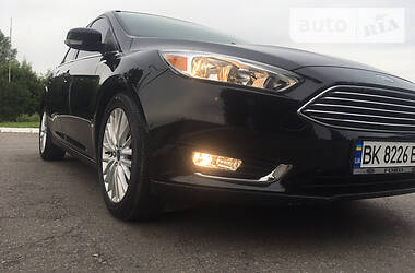 Седан Ford Focus 2015 в 