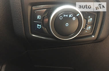 Седан Ford Focus 2015 в 