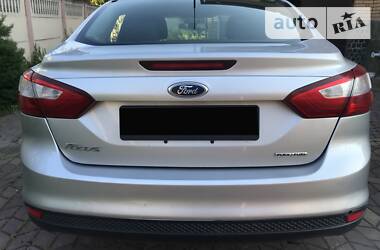 Седан Ford Focus 2012 в 