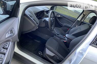 Хетчбек Ford Focus 2016 в Дніпрі