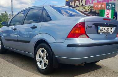 Седан Ford Focus 2004 в 