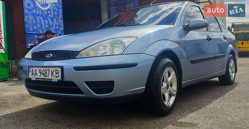 Седан Ford Focus 2004 в 