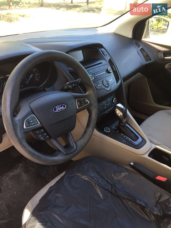 Седан Ford Focus 2014 в Киеве фото 4 Седан Ford Focus 2014 в Киеве