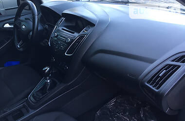Хетчбек Ford Focus 2016 в 
