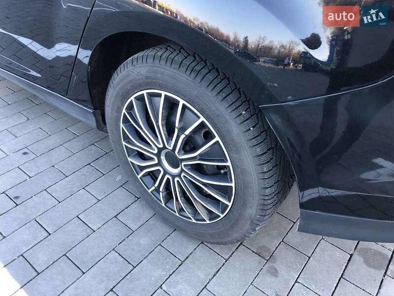 Хэтчбек Ford Focus 2012 в Николаеве